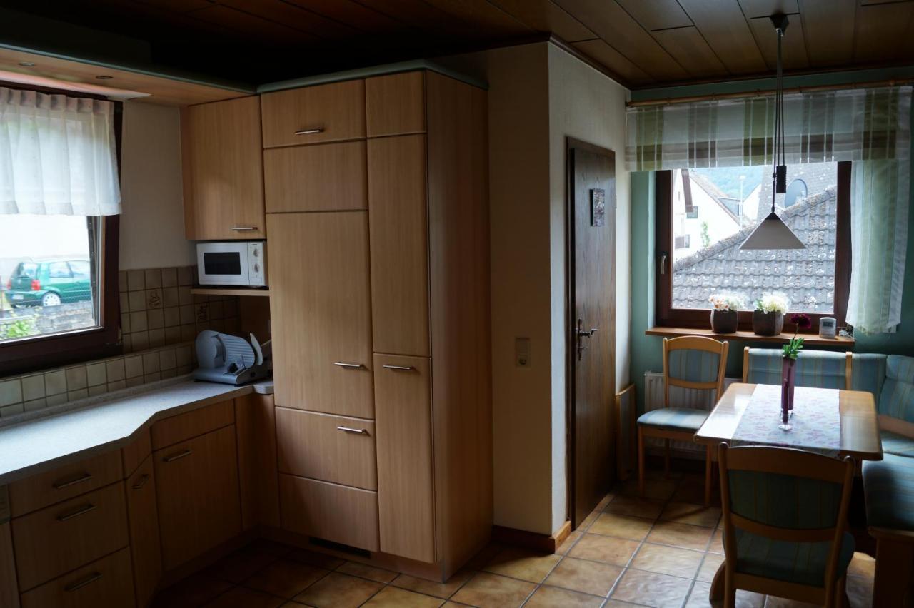 Ferienwohnung Unter Dem Schild Oberfell Exteriör bild